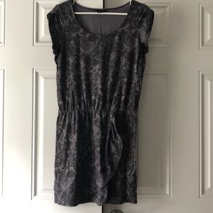 Women’s Banana Republic pullover dress